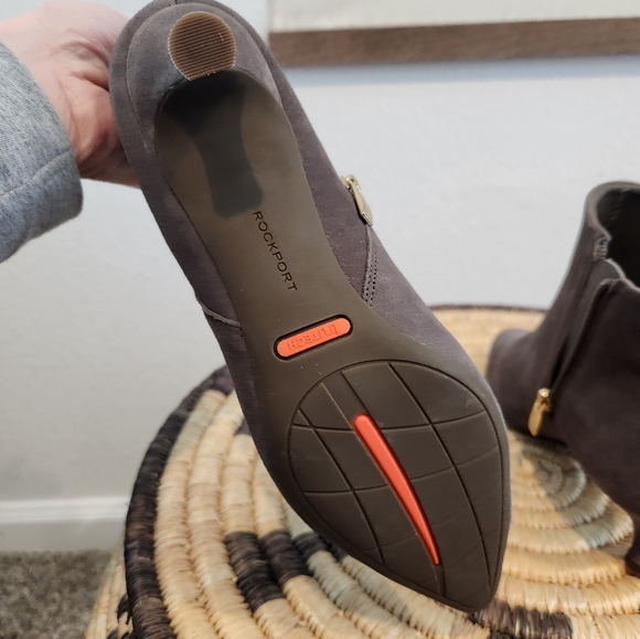 NWOT Rockport Alaiya Plain B Ankle Boot 7, kitten heal bootie - brand new - Picture 5 of 9